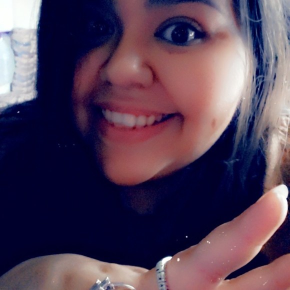 Meet your Posher, Cecilia - Picture 1 of 1